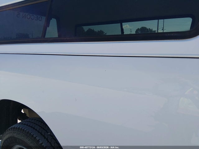 3C63R3GL0HG710518 RAM 3500 Tradesman 4x4 8&#039; Box