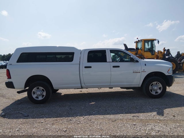 3C63R3GL1HG710513 RAM 3500 Tradesman 4x4 8&#039; Box