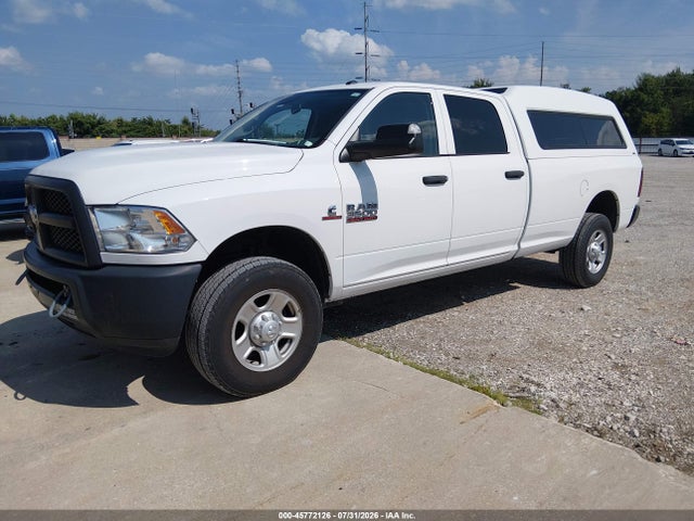 3C63R3GL1HG710513 RAM 3500 Tradesman 4x4 8&#039; Box