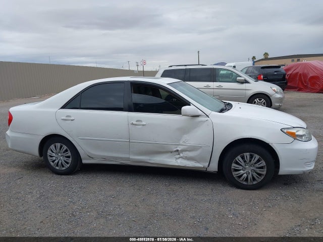 2002 Toyota Camry Le მანქანა იყიდება აუქციონზე, vin: 4T1BE32K92U022323, აუქციონის ნომერი: 45772178