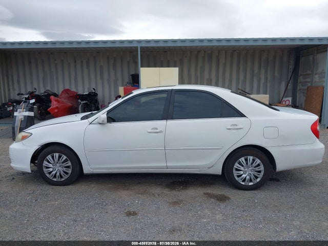 2002 Toyota Camry Le მანქანა იყიდება აუქციონზე, vin: 4T1BE32K92U022323, აუქციონის ნომერი: 45772178