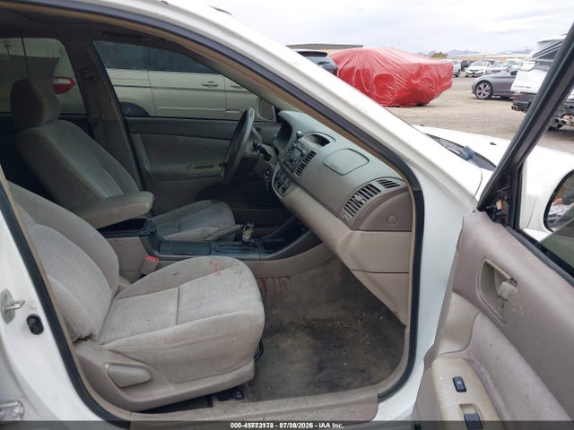 2002 Toyota Camry Le მანქანა იყიდება აუქციონზე, vin: 4T1BE32K92U022323, აუქციონის ნომერი: 45772178