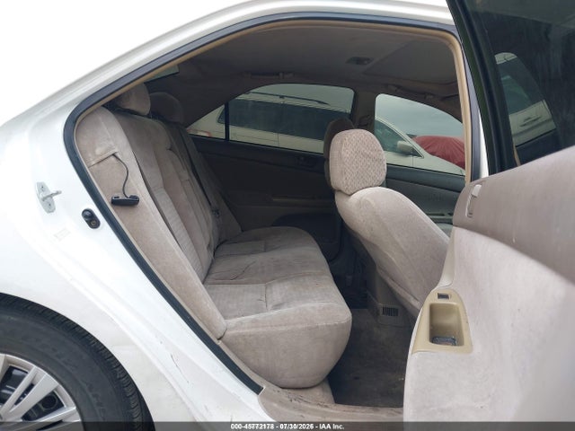 2002 Toyota Camry Le მანქანა იყიდება აუქციონზე, vin: 4T1BE32K92U022323, აუქციონის ნომერი: 45772178