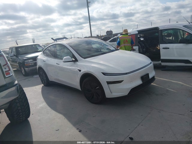 Tesla Model Y 2026 7SAYGDEEXTA395076 Image 13