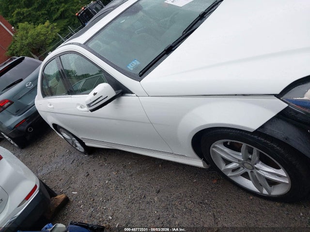 Aukcja sprzedaży 2014 Mercedes-benz C 300 Sport 4matic, vin: WDDGF8AB7EG247421, numer aukcji: 45772331