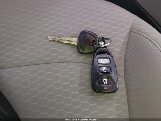 5NPD74LF0LH616261 Hyundai ELANTRA SE