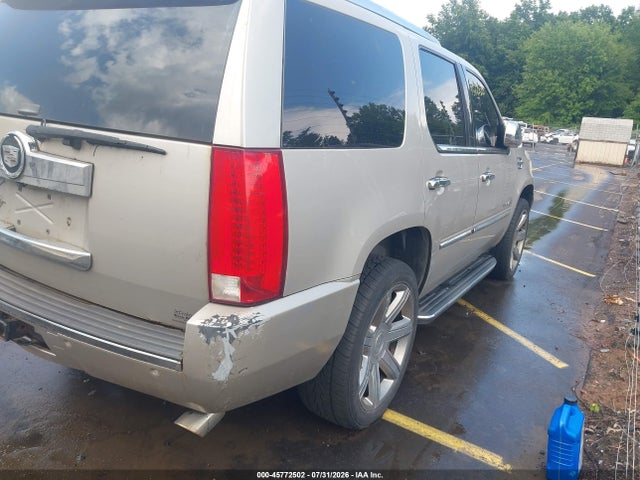 Продажа на аукционе авто 2007 Cadillac Escalade, vin: 1GYFK63827R144111, номер лота: 45772502