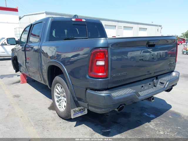 2026 Ram 1500 Laramie  4x4 5'7 Box მანქანა იყიდება აუქციონზე, vin: 1C6SRFJT4TN283544, აუქციონის ნომერი: 45772505