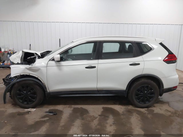 45772524 :رقم المزاد ، KNMAT2MV4HP501912 vin ، 2017 Nissan Rogue S مزاد بيع