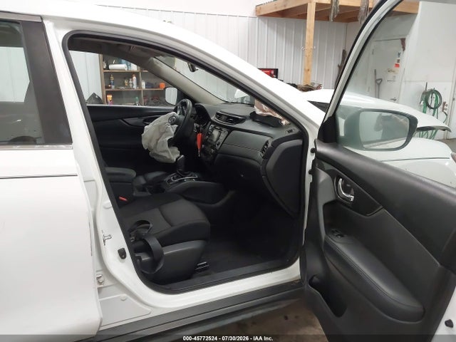 45772524 :رقم المزاد ، KNMAT2MV4HP501912 vin ، 2017 Nissan Rogue S مزاد بيع