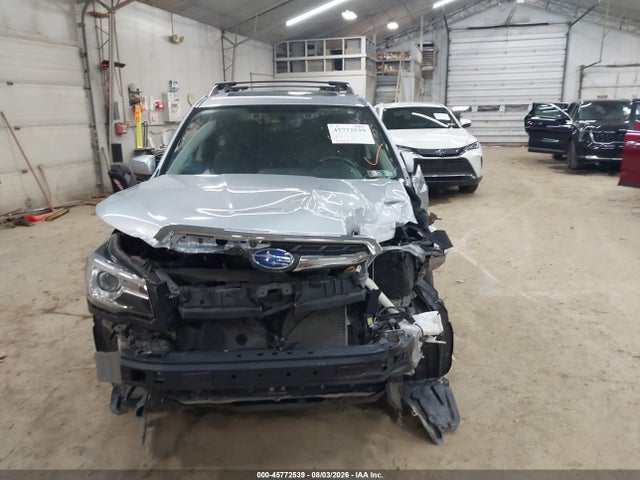 45772539 :رقم المزاد ، JF2SJAWC6JH593347 vin ، 2018 Subaru Forester 2.5i Touring مزاد بيع