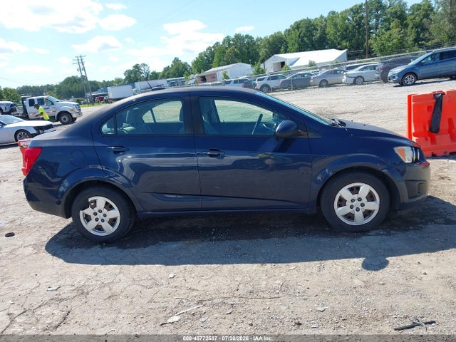 Chevrolet Sonic Ls Auto 2015 1G1JA5SG6F4176702 Image 14