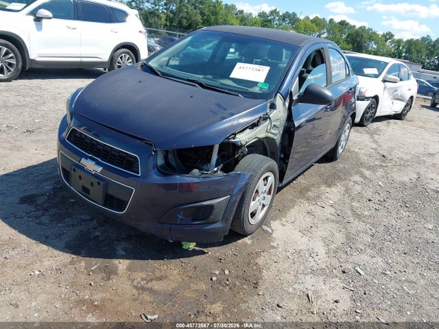 Chevrolet Sonic Ls Auto 2015 1G1JA5SG6F4176702 Image 2