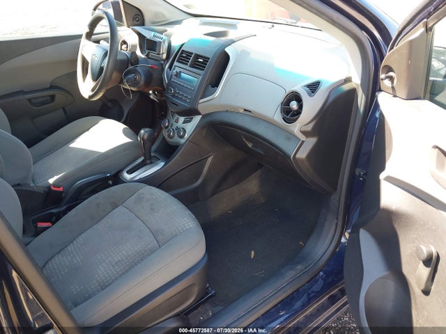 Chevrolet Sonic Ls Auto 2015 1G1JA5SG6F4176702 Image 5