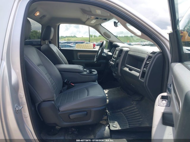 45772675 :رقم المزاد ، 3C6JR7DG3HG687791 vin ، 2017 Ram 1500 مزاد بيع