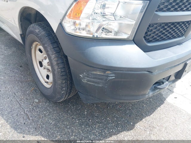 45772675 :رقم المزاد ، 3C6JR7DG3HG687791 vin ، 2017 Ram 1500 مزاد بيع
