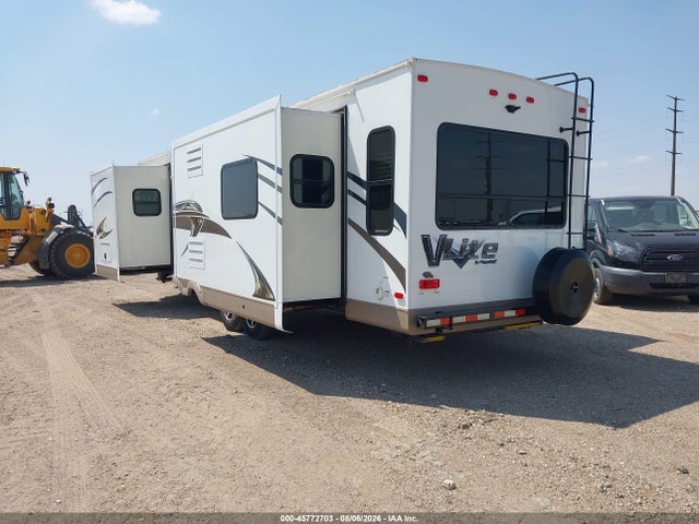 Flagstaff V-lite 35' Bumper Pull 2016 4X4TFLF24G1869530 Image 3