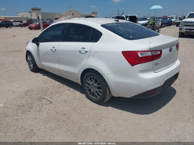 KIA RIO LX 2014 KNADM4A37E6403321 Image 3
