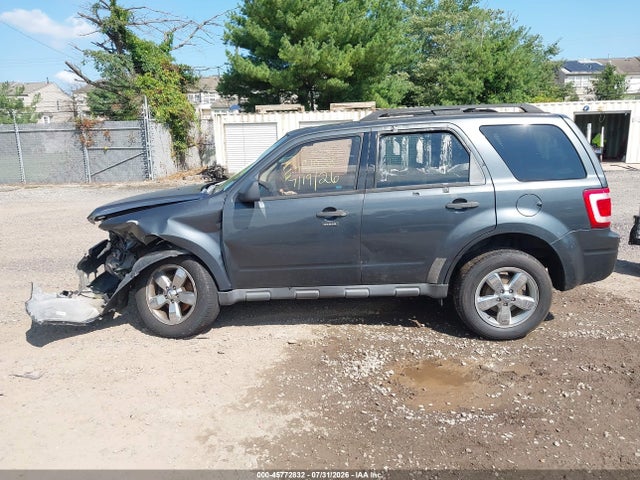 2009 Ford Escape Xlt მანქანა იყიდება აუქციონზე, vin: 1FMCU03G89KA25848, აუქციონის ნომერი: 45772832