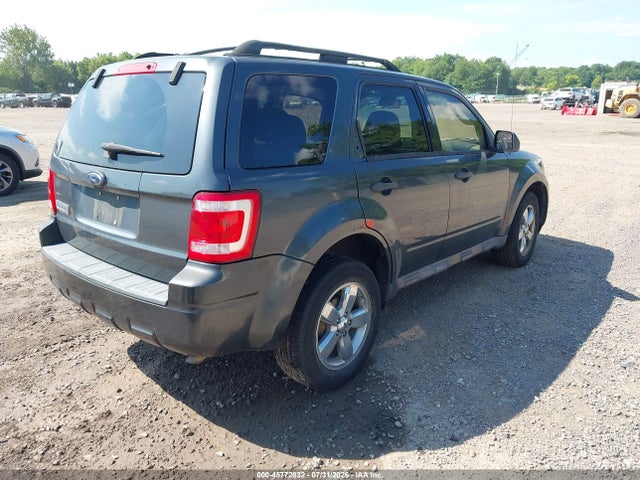 2009 Ford Escape Xlt მანქანა იყიდება აუქციონზე, vin: 1FMCU03G89KA25848, აუქციონის ნომერი: 45772832