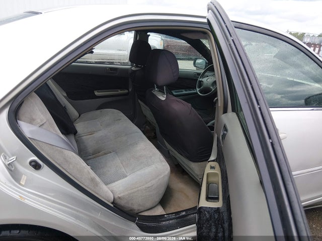 45772880 :رقم المزاد ، 4T1BE32K22U071900 vin ، 2002 Toyota Camry Le مزاد بيع