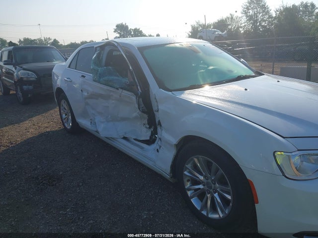 45772909 :رقم المزاد ، 2C3CCAEG4GH105859 vin ، 2016 Chrysler 300c مزاد بيع