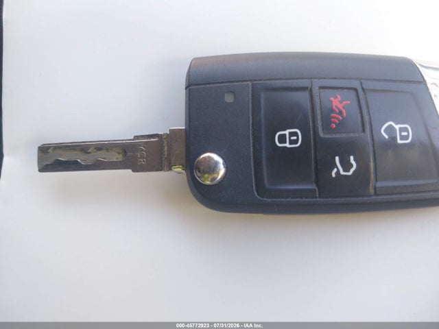 3VW5T7AU5FM074993 Volkswagen Golf Gti 2.0t S 4-door