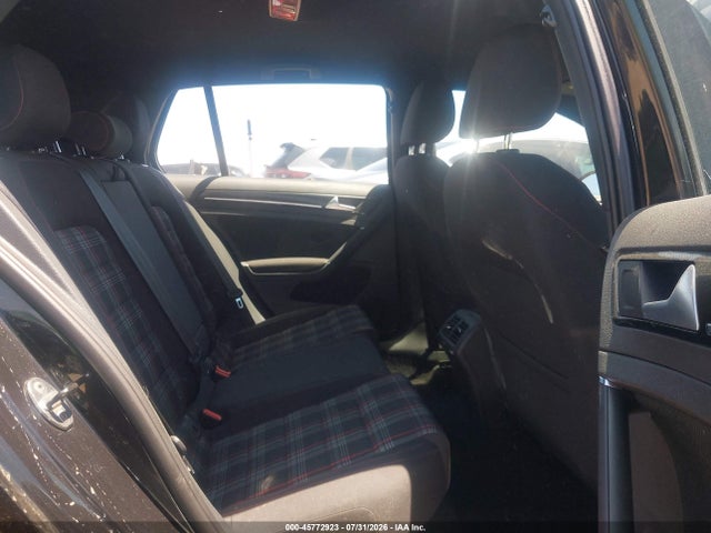3VW5T7AU5FM074993 Volkswagen Golf Gti 2.0t S 4-door