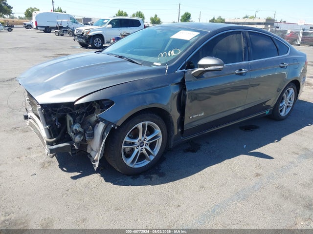 Ford Fusion Hybrid Titanium 2016 3FA6P0RU3GR144735 Image 2