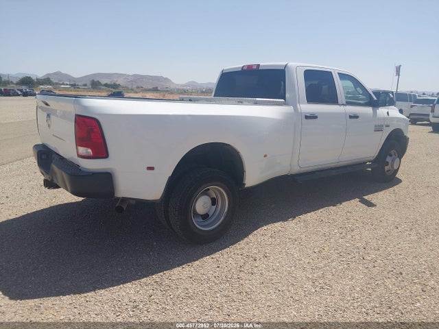 45772952 :رقم المزاد ، 3C63RRGJ8GG335185 vin ، 2016 Ram 3500 Tradesman مزاد بيع