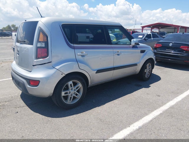 45772975 :رقم المزاد ، KNDJT2A27B7261692 vin ، 2011 Kia Soul + مزاد بيع