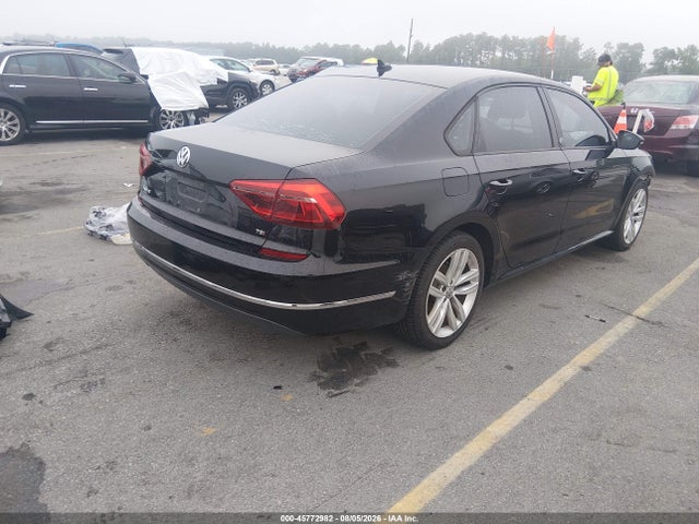 Продаж на аукціоні авто 2019 Volkswagen Passat 2.0t Wolfsburg Edition, vin: 1VWLA7A37KC014407, номер лоту: 45772982