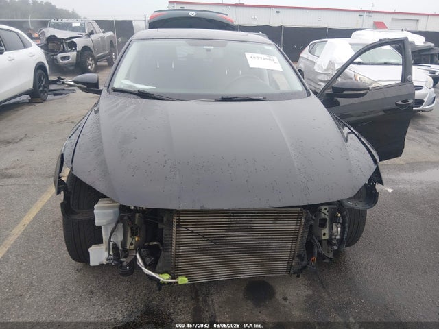 Продаж на аукціоні авто 2019 Volkswagen Passat 2.0t Wolfsburg Edition, vin: 1VWLA7A37KC014407, номер лоту: 45772982