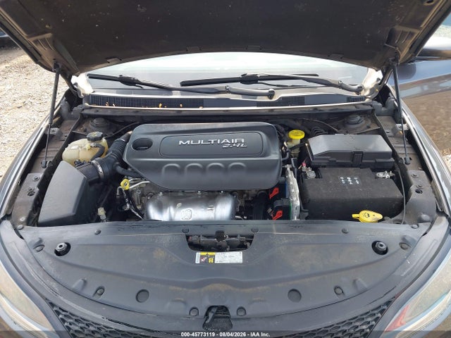 2015 Chrysler 200 S მანქანა იყიდება აუქციონზე, vin: 1C3CCCBB6FN614328, აუქციონის ნომერი: 45773119