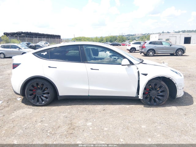45773156 :رقم المزاد ، 7SAYGDEF1NF445491 vin ، 2022 Tesla Model Y Performance Dual Motor All-wheel Drive مزاد بيع