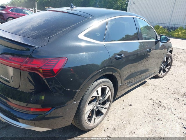 45773193 :رقم المزاد ، WA12AAGE5MB002070 vin ، 2021 Audi E-tron Sportback Premium Plus Quattro مزاد بيع