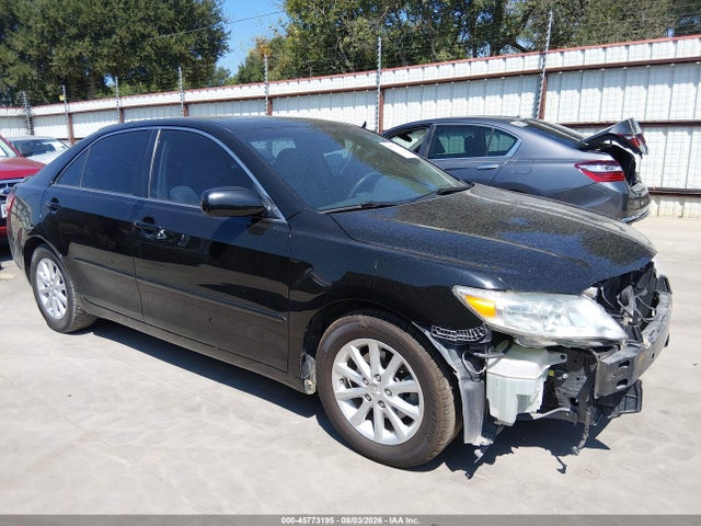 45773195 :رقم المزاد ، 4T4BF3EK0BR115505 vin ، 2011 Toyota Camry Xle مزاد بيع