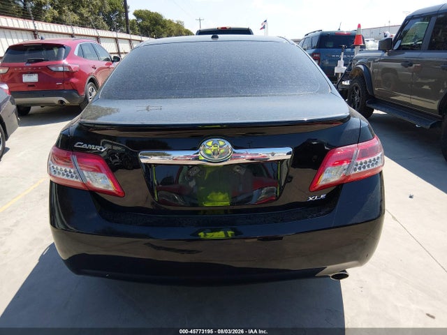 45773195 :رقم المزاد ، 4T4BF3EK0BR115505 vin ، 2011 Toyota Camry Xle مزاد بيع