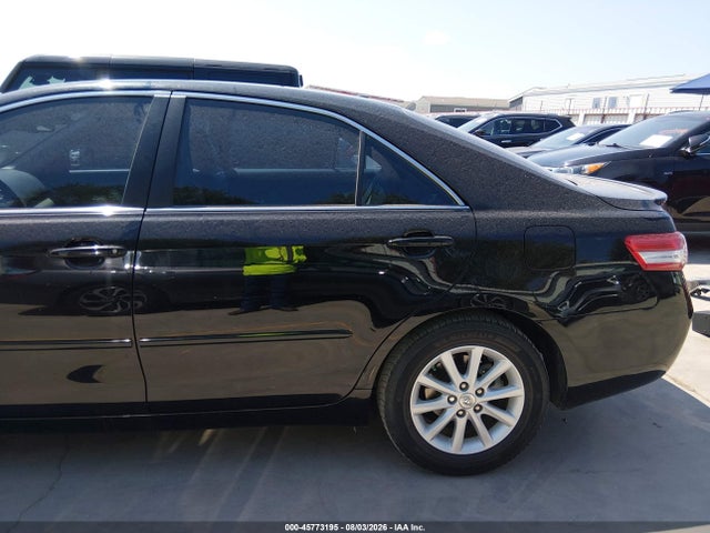 45773195 :رقم المزاد ، 4T4BF3EK0BR115505 vin ، 2011 Toyota Camry Xle مزاد بيع