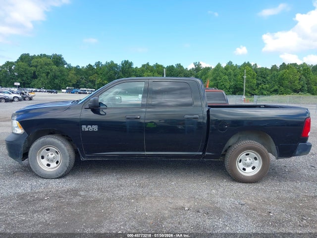 45773218 :رقم المزاد ، 1C6RR7KG9HS770138 vin ، 2017 Ram 1500 Tradesman  4x4 5'7 Box مزاد بيع