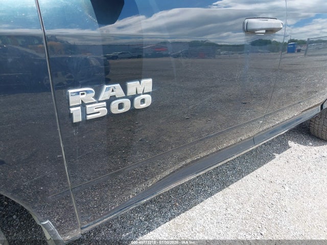 45773218 :رقم المزاد ، 1C6RR7KG9HS770138 vin ، 2017 Ram 1500 Tradesman  4x4 5'7 Box مزاد بيع
