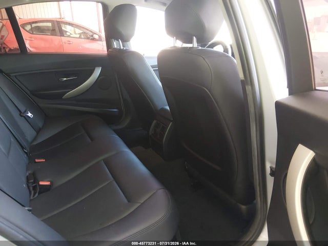 Продаж на аукціоні авто 2017 Bmw 320i, vin: WBA8E1G54HNU14616, номер лоту: 45773231