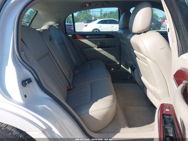 Aukcja sprzedaży 2003 Lincoln Town Car Signature, vin: 1LNHM82W13Y623734, numer aukcji: 45773245