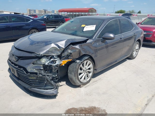 Toyota CAMRY LE 2023 4T1C11AKXPU751069 Image 2