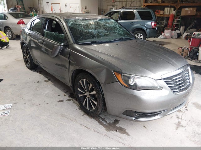 45773308 :رقم المزاد ، 1C3CCBBB4DN600452 vin ، 2013 Chrysler 200 Touring مزاد بيع