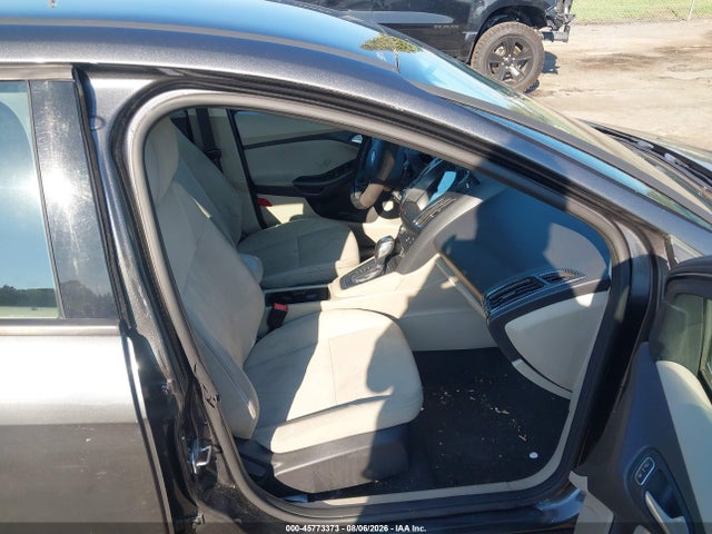 Продажа на аукционе авто 2015 Ford Focus Se, vin: 1FADP3K24FL252411, номер лота: 45773373