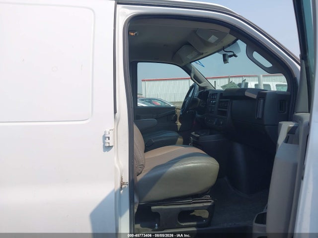 Chevrolet Express 2500 Work Van 2021 1GCWGBFPXM1149599 Image 5