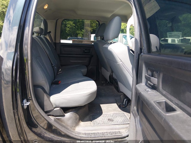 Продаж на аукціоні авто 2018 Ram 3500 Tradesman  4x4 8' Box, vin: 3C63R3GT0JG344033, номер лоту: 45773518