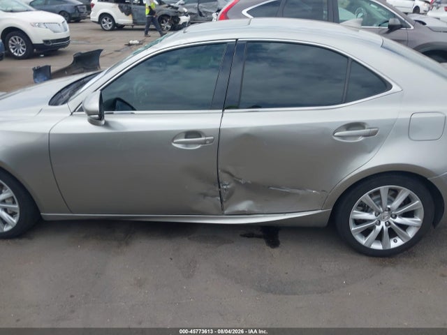Lexus IS 200T 2016 JTHBA1D23G5031441 Image 14