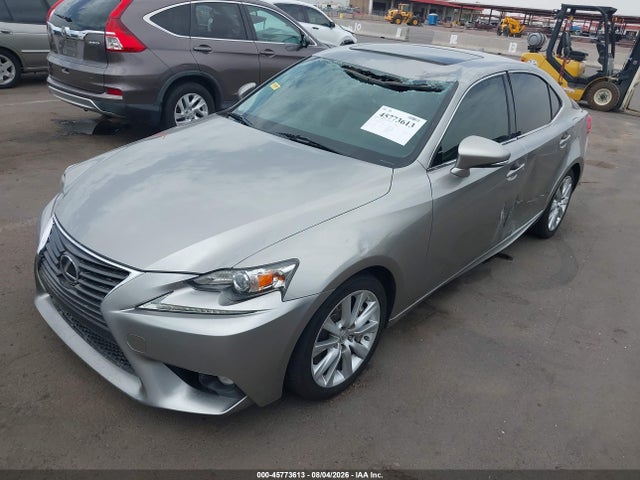 Lexus IS 200T 2016 JTHBA1D23G5031441 Image 2